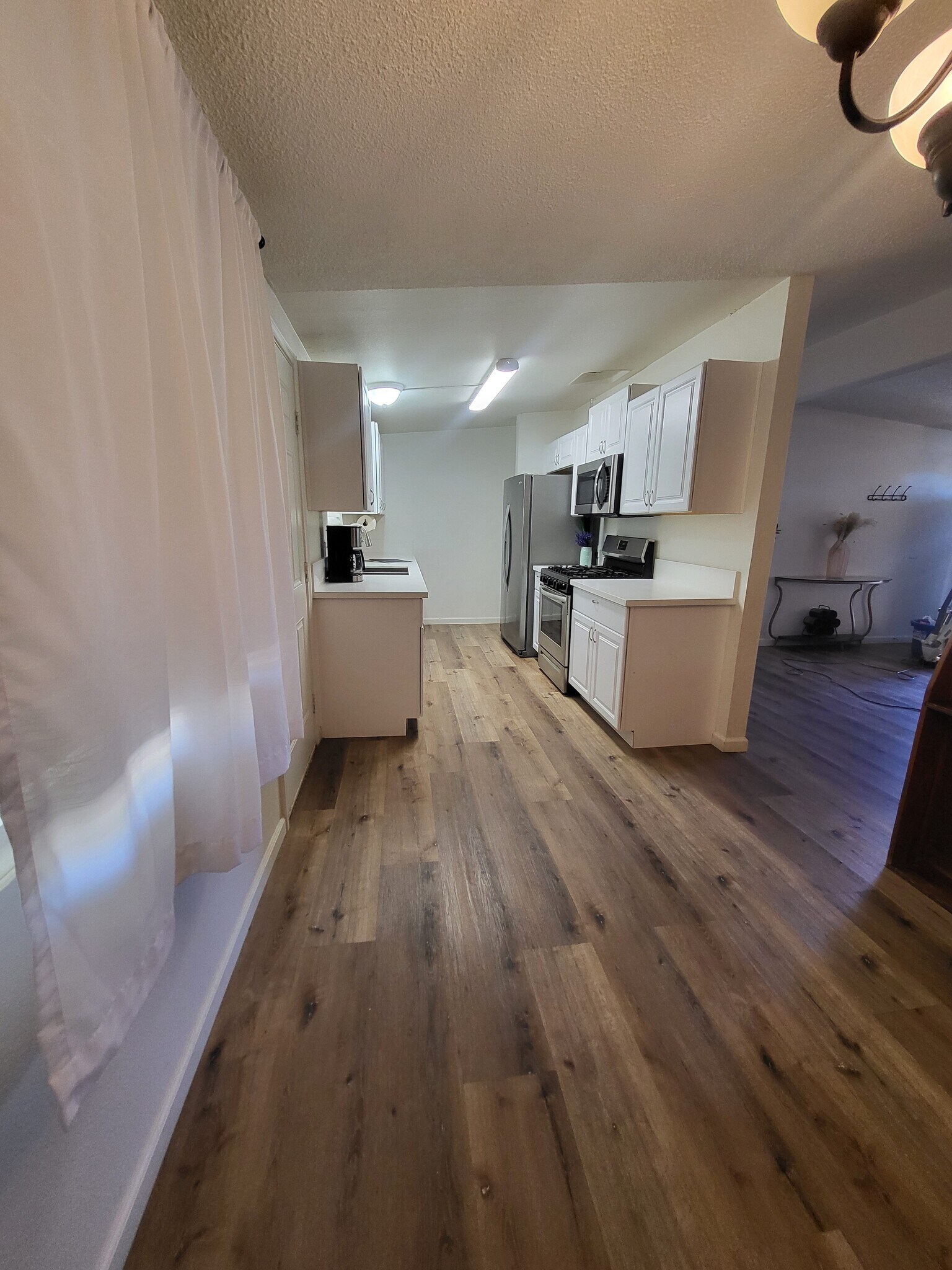 Building Photo - 14972 La Brisa Rd