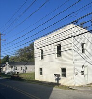 Building Photo - 557 S Church St