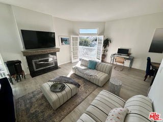 Building Photo - 32 28th Pl