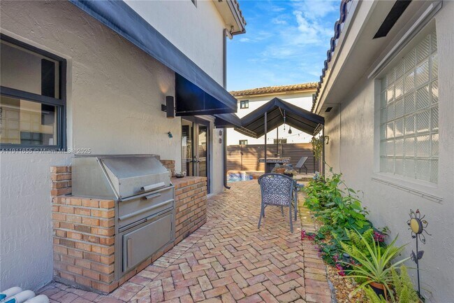 Building Photo - 10845 SW 75th St