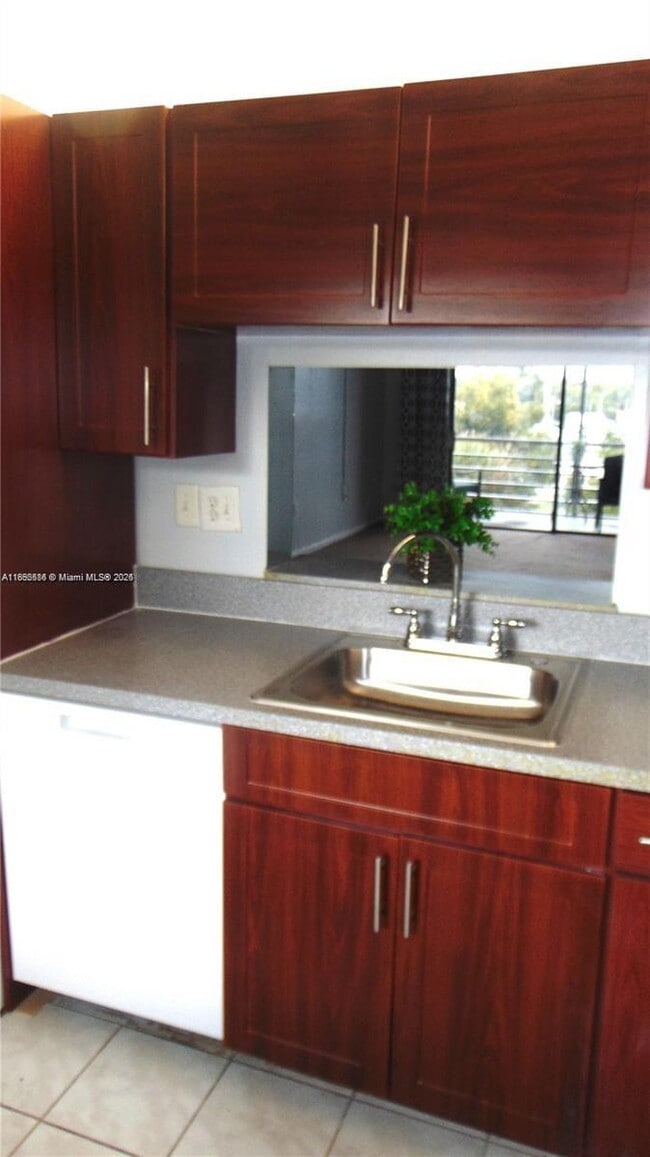 Building Photo - 1800 SW 81st Ave