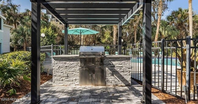 Building Photo - 2768 Jimmy Buffett Mem Hwy