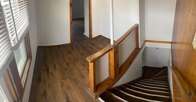 Building Photo - 3bed/1bath house on Homedale Rd.