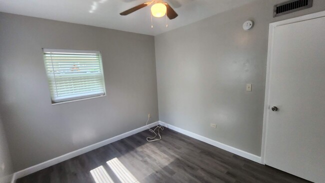 Building Photo - All Fresh and New! 3 bedroom home Availabl...