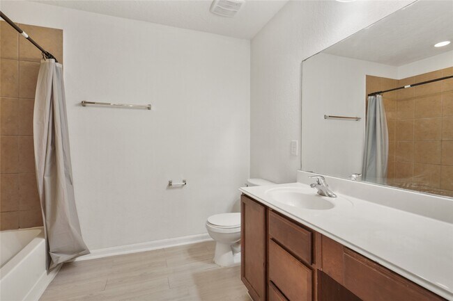 Building Photo - 22207 Woodseem Ct