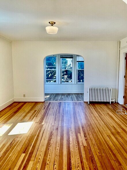Hardwood floors throughout and lots of sunlight - 648 Valley Ave