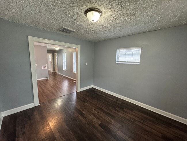 Building Photo - 1409-1411 E Tabor