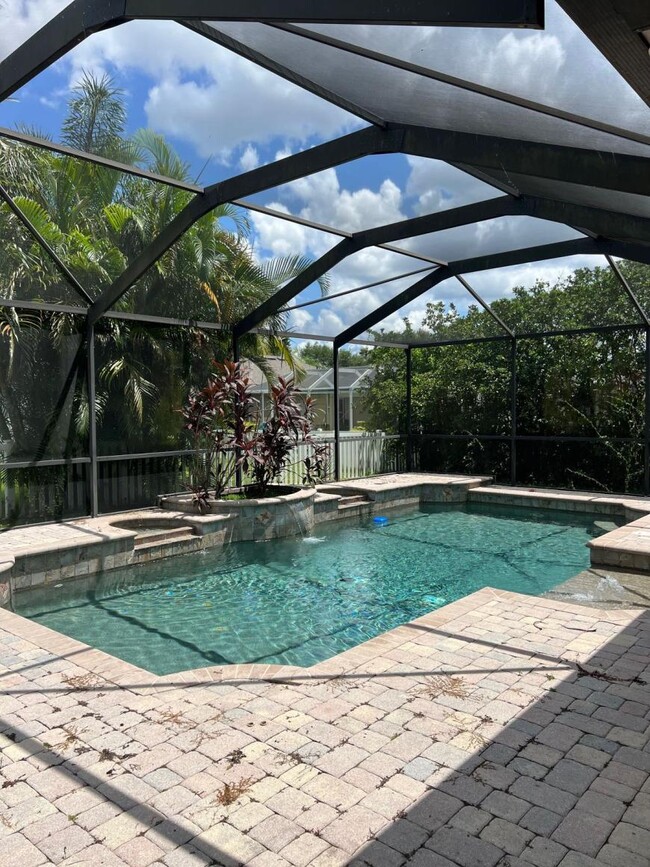 Building Photo - 4.0 bedroom in Trinity Florida 34655