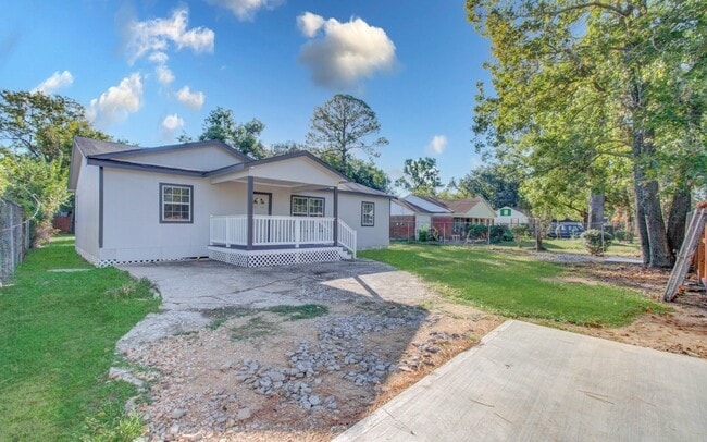 Building Photo - 9414 Lanewood Dr