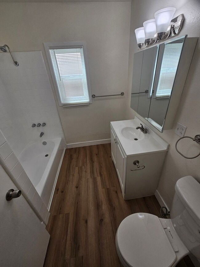 Building Photo - 171St