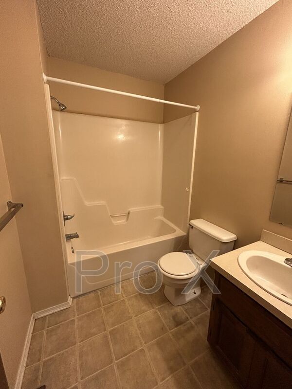 Building Photo - 1108 S.Joplin