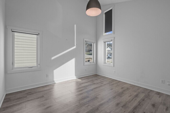 Building Photo - Modern 3 bedroom Home in East Nashville Close to the Most Popular Places in Nashville!