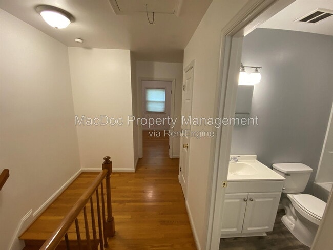 Building Photo - 431 Ridgemore St