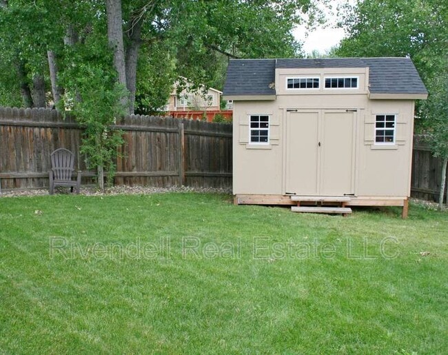 Building Photo - 1484 Columbine Dr
