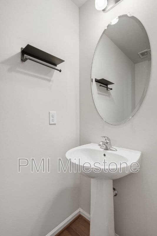 Building Photo - 100 Bertelli Ct
