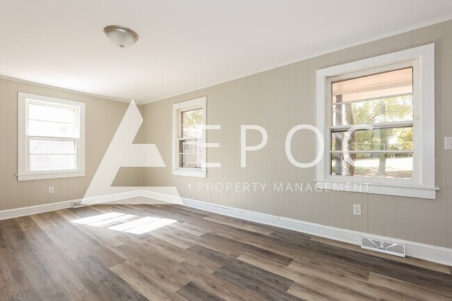 Building Photo - 1308 Madison St