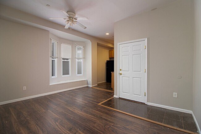 Primary Photo - 544 S 49th St
