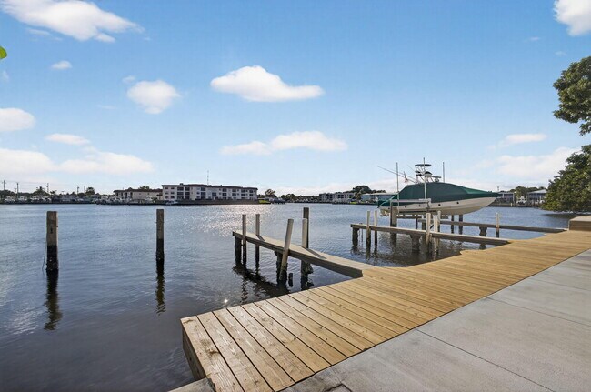 Building Photo - 624 Southwind Cir