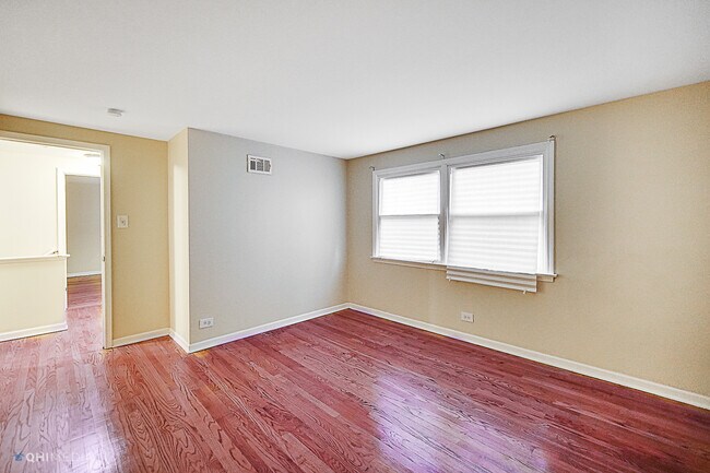 Building Photo - 15231 Waterman Dr