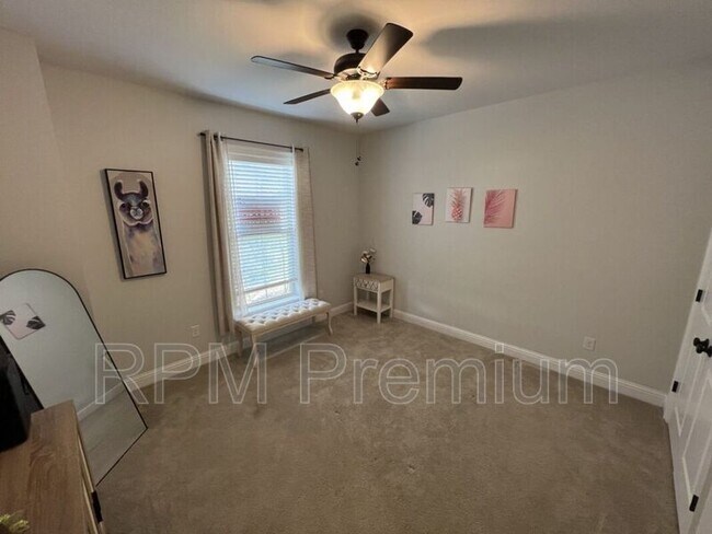 Building Photo - 14401 Sterling Oaks Dr