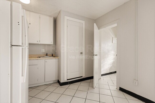 Building Photo - 2807 Bellmead Dr