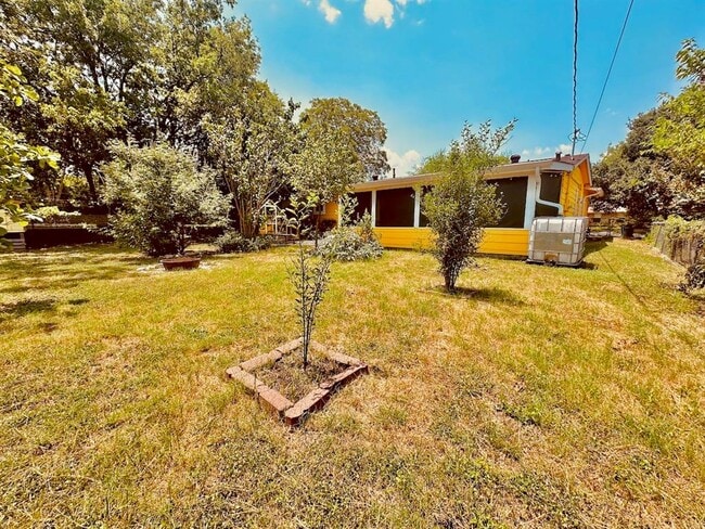 Building Photo - 7517 Eastcrest Dr