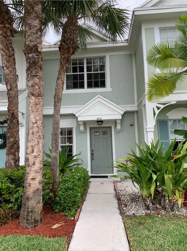 Building Photo - 8110 San Carlos Cir