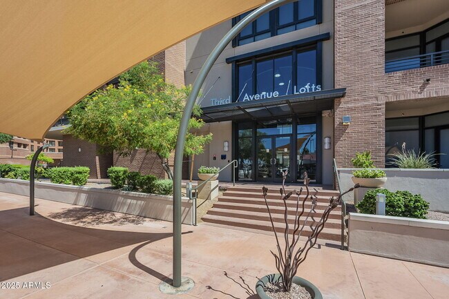 Building Photo - 7301 E 3rd Ave
