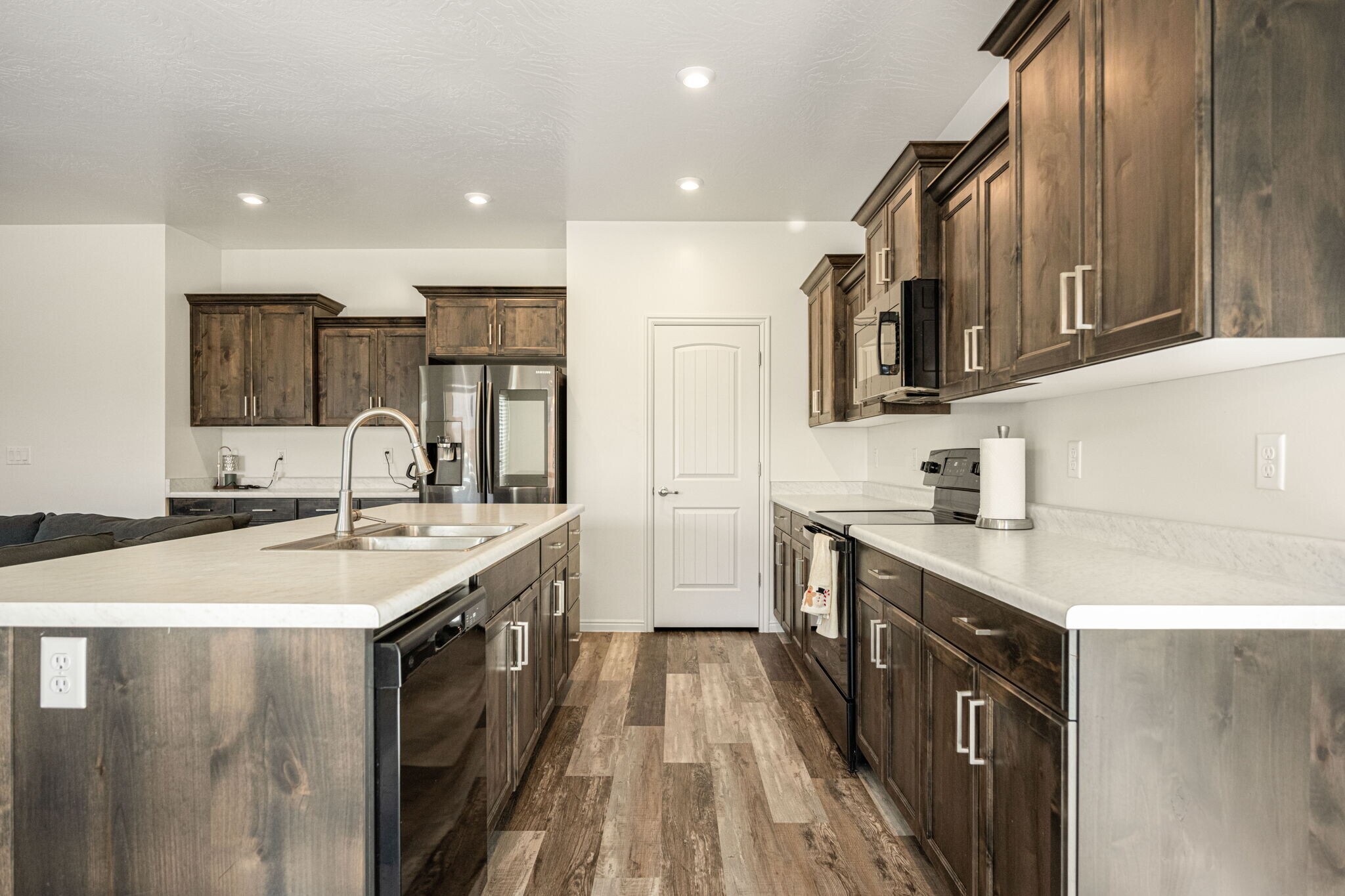 Building Photo - 1382 E White Desert Dr