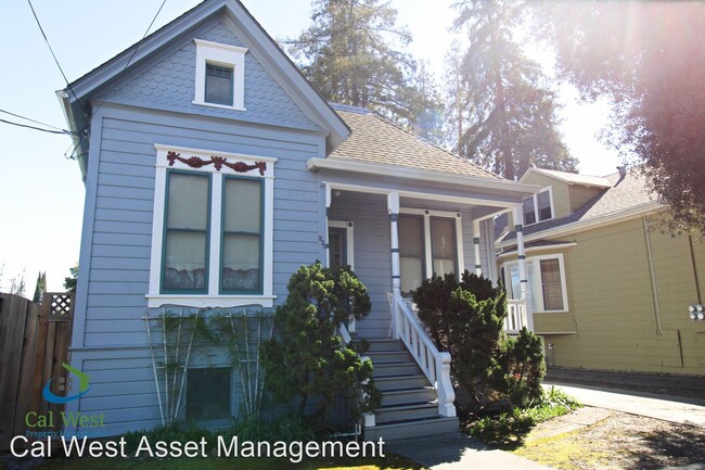 Primary Photo - 3 br, 1 bath House - 930 W Taylor St