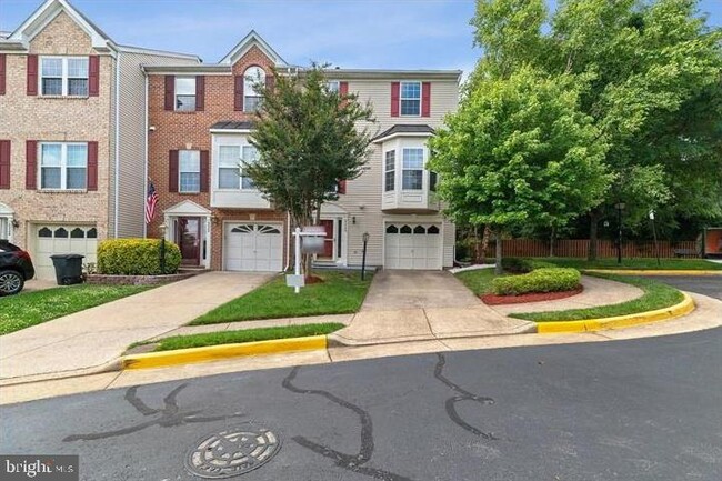 Building Photo - 5520 Jowett Ct
