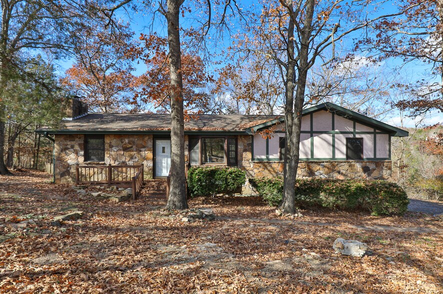 Building Photo - 137 Wallen Blf