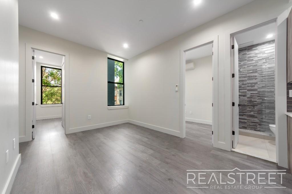 Building Photo - BRAND NEW 2 Bed in Bed Stuy!