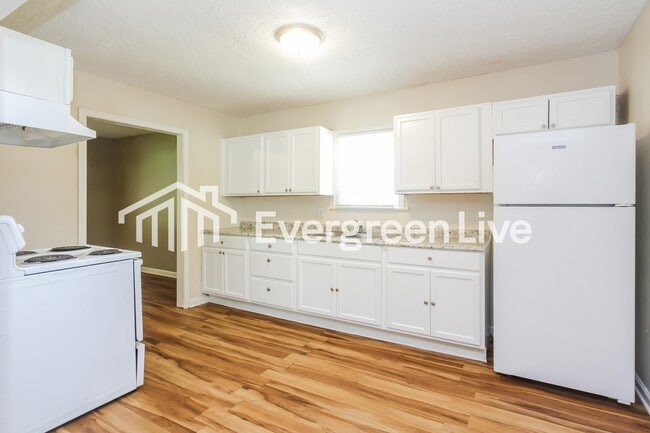 Building Photo - 3641 N Sadlier Dr