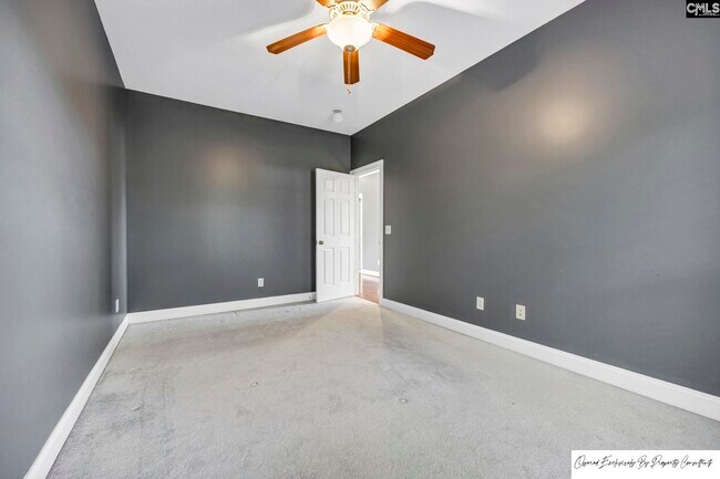 Building Photo - 120 Pinehurst Ct