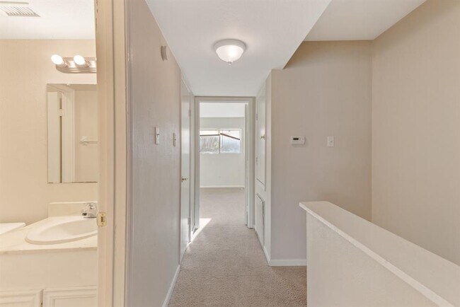 Building Photo - 1701 Upland Dr