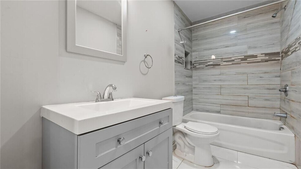 Building Photo - 2183 Pansy St NW
