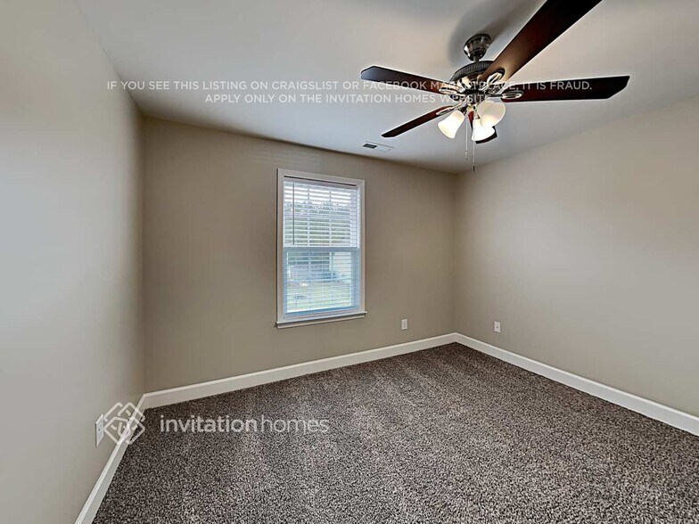 Building Photo - 1019 Sweet Gale Dr