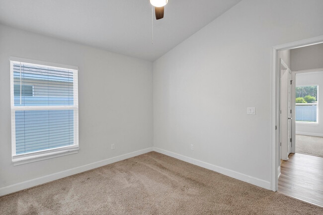 Building Photo - 5348 Lugo St