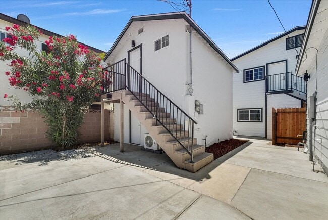 Building Photo - 114 N Cornell Ave