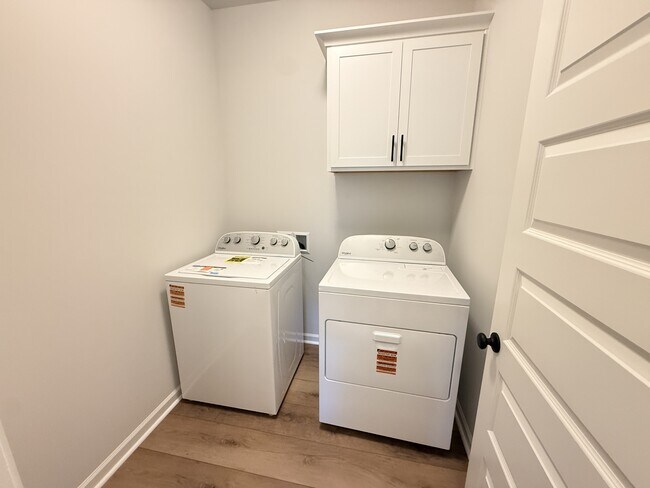 Building Photo - 16541 Aspen Ln