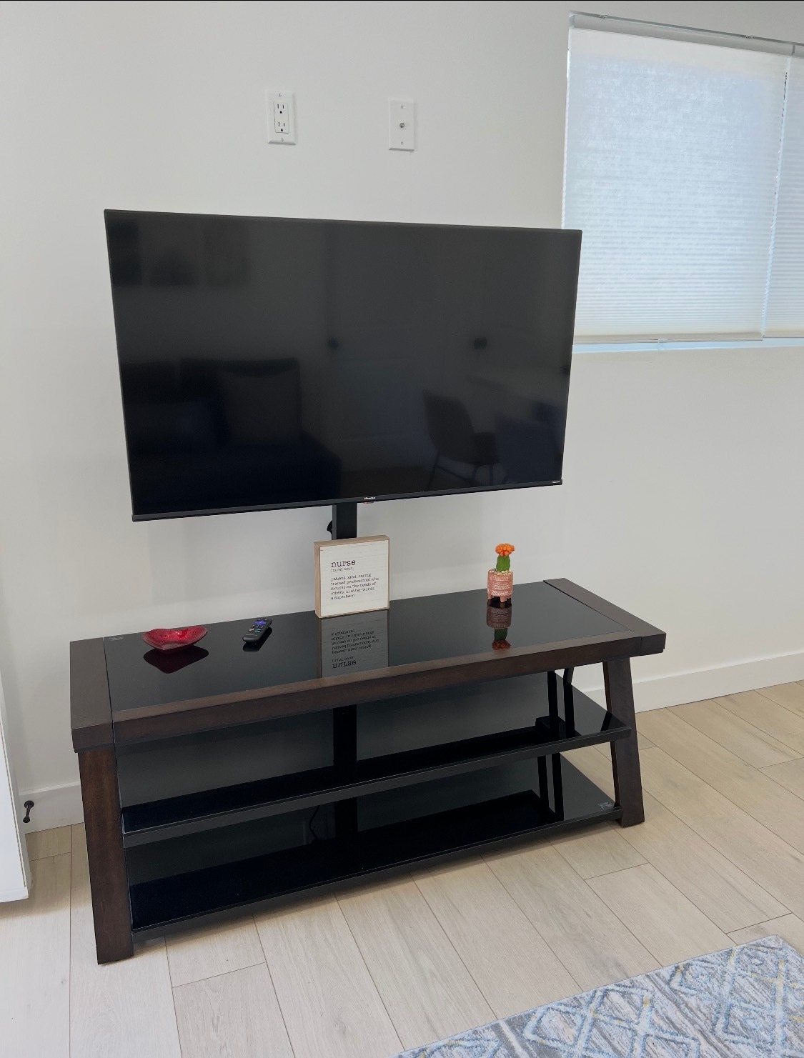 Building Photo - 9528 1/2 Redfern Ave