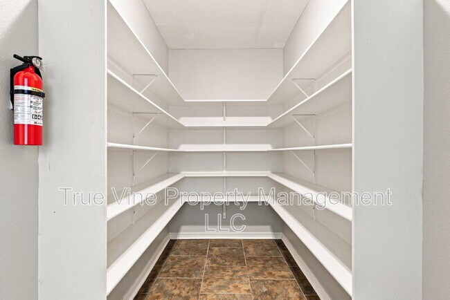 Building Photo - 6317 Stable Farm