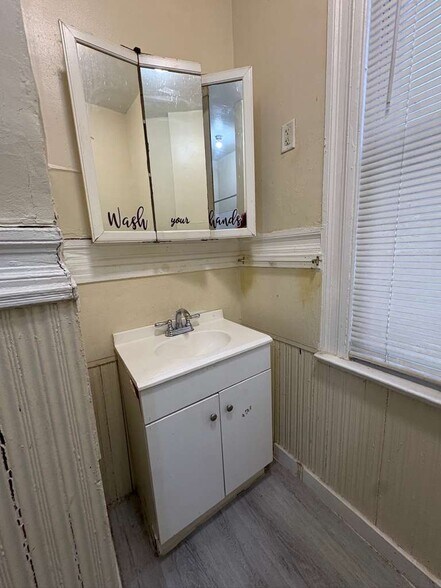 Building Photo - 331 Edgewood Ave