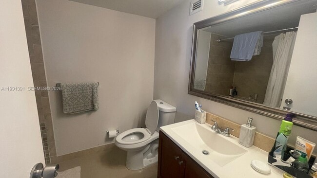 Building Photo - 2017 S Ocean Dr