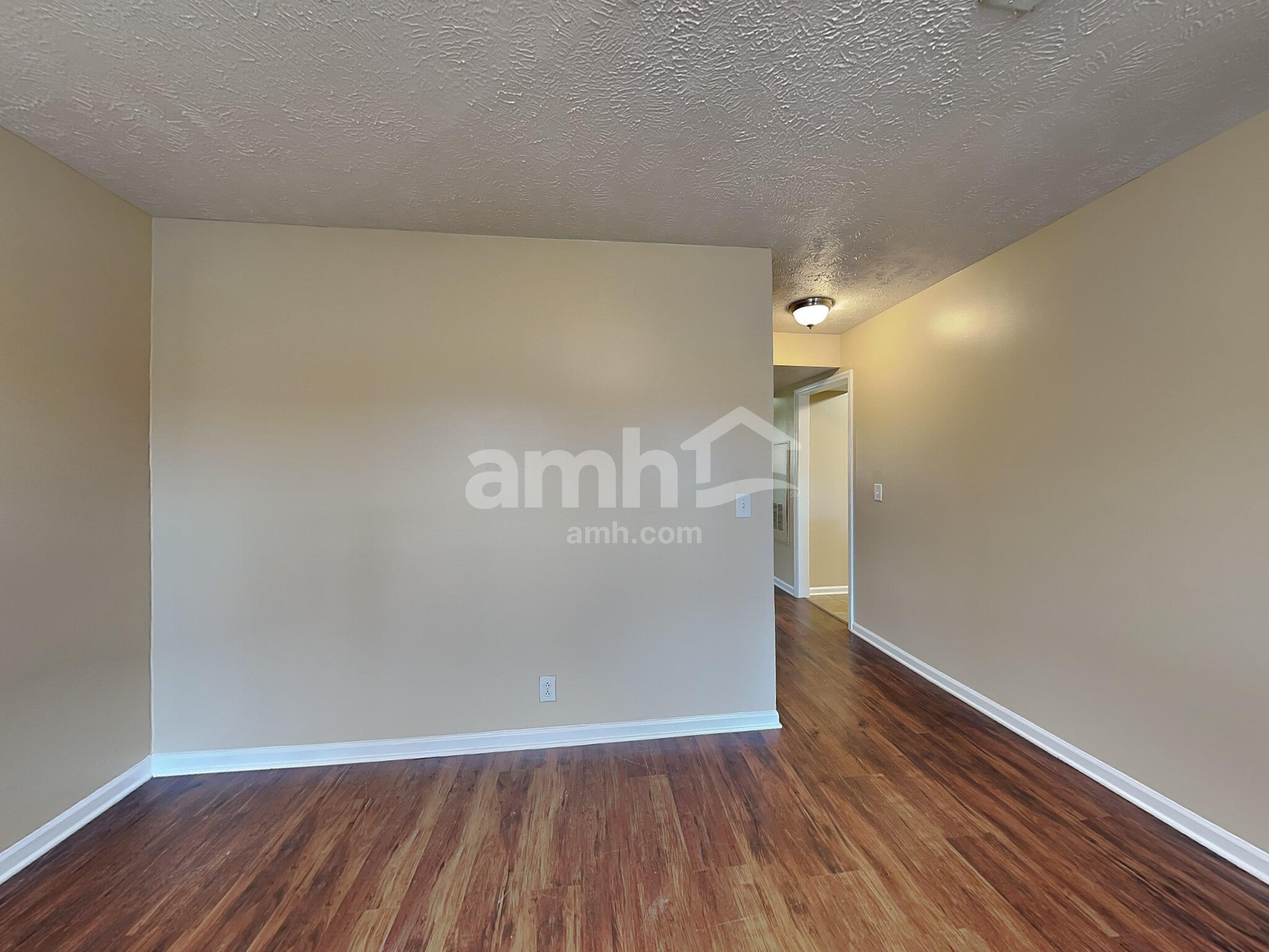 Building Photo - 1428 Westview Dr