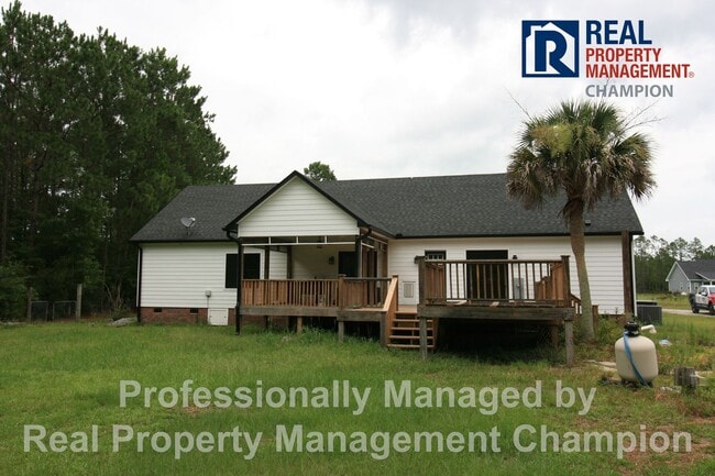 Building Photo - Stunning 4 BD/3 BA Fully Renovated Home on 6 Acres w/Pond