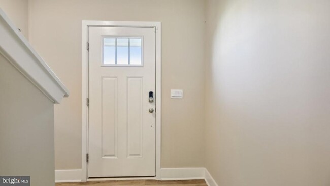 Building Photo - 124 Charing Cross Dr