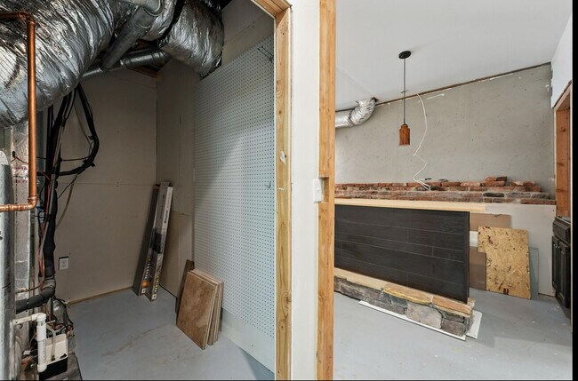 Building Photo - 1079 Blankets Creek Dr