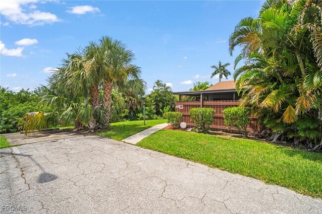 Building Photo - 15524 Crystal Lake Dr